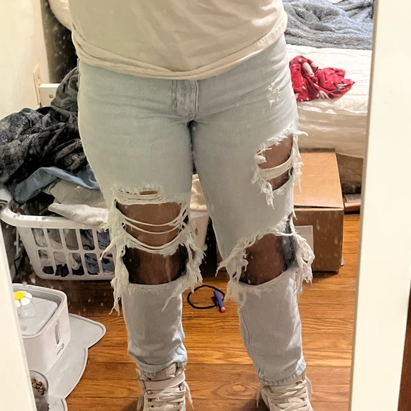 Aèropostale mom jeans ! Size 0! Text me if you are interested! - Picture 4 of 4